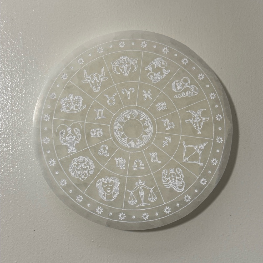 Selenite Charging Plate with Zodiac Wheel - Picture 7 of 9